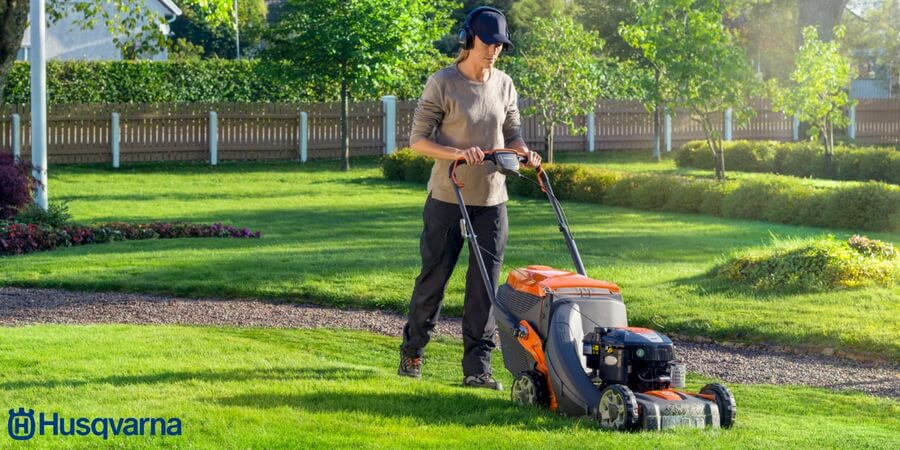 Cómo llevar a cabo el mantenimiento de un cortacésped Husqvarna