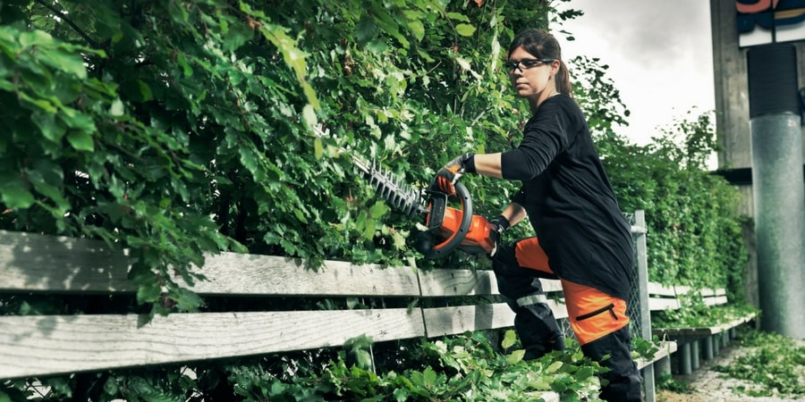El mantenimiento de un cortasetos Husqvarna: Cómo limpiar su filtro de aire